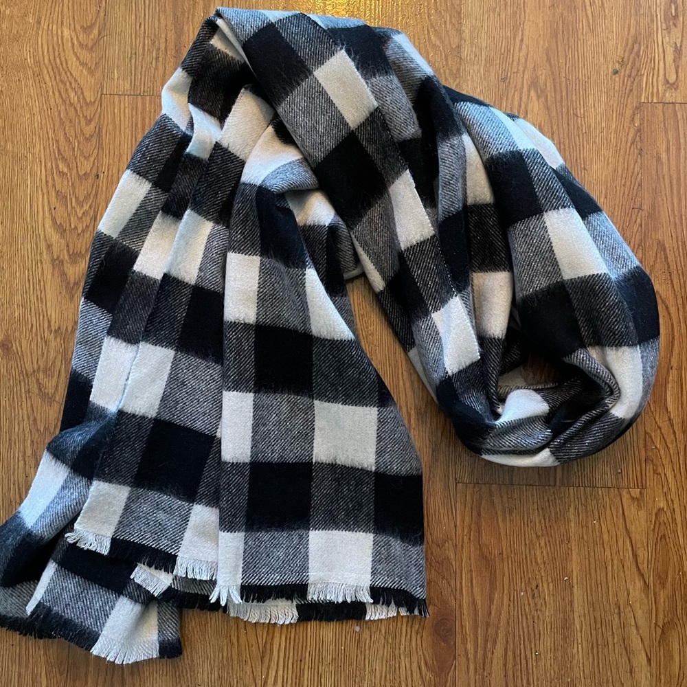 Phenix Oversized Checked Scarf - Picture 3 of 12